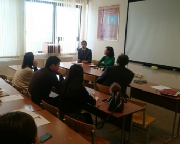 Доцент К. Иванов налаживает академические связи между ЕГУ и Астаной